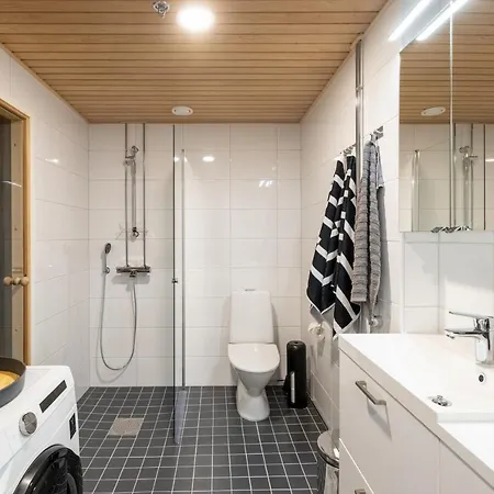 Wallesmanni Ja Helppo Pysaekoeinti * Tampere